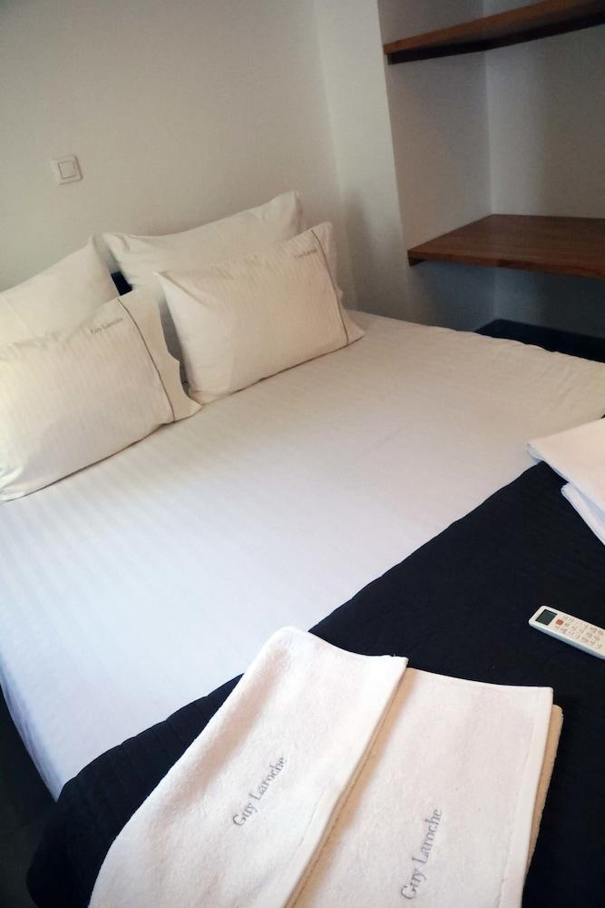 Gazi Boutique Apartment 2 Athens Luaran gambar